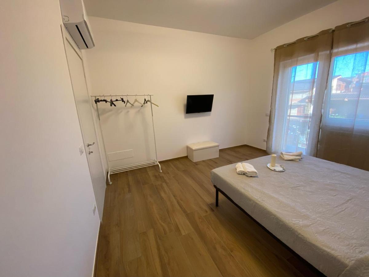 Apartamento Viriamo House ROMA Acilia Exterior foto
