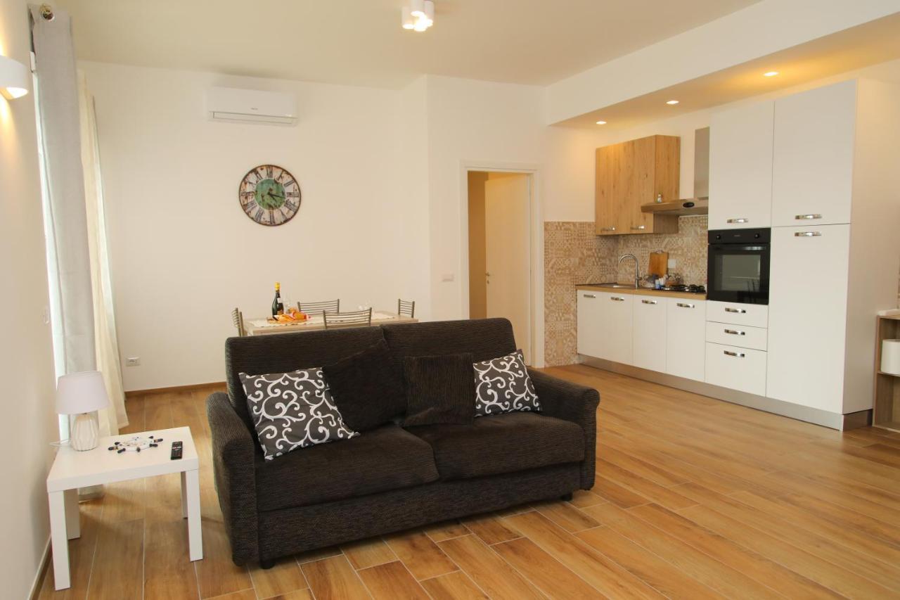 Apartamento Viriamo House ROMA Acilia Exterior foto