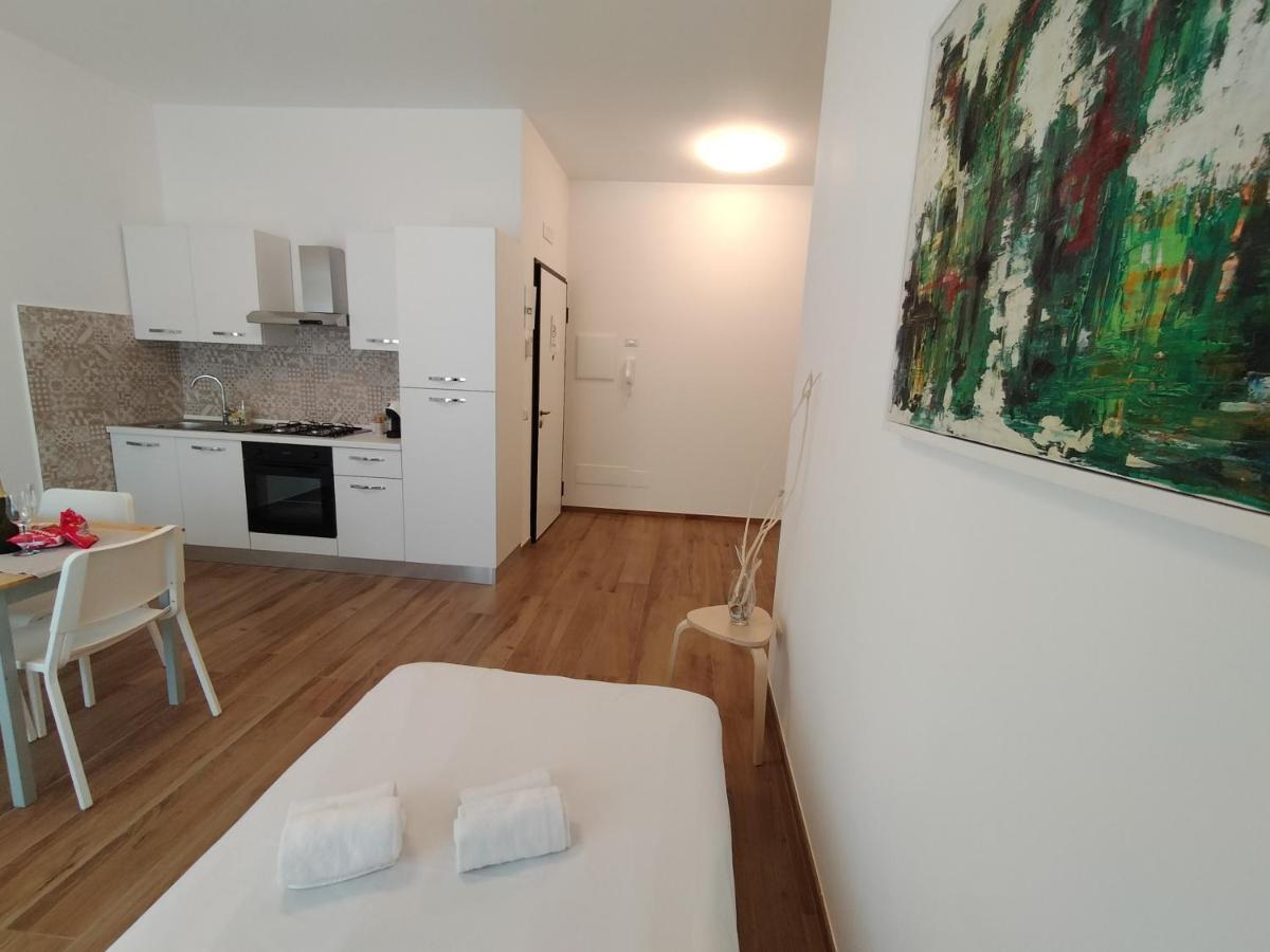 Apartamento Viriamo House ROMA Acilia Exterior foto