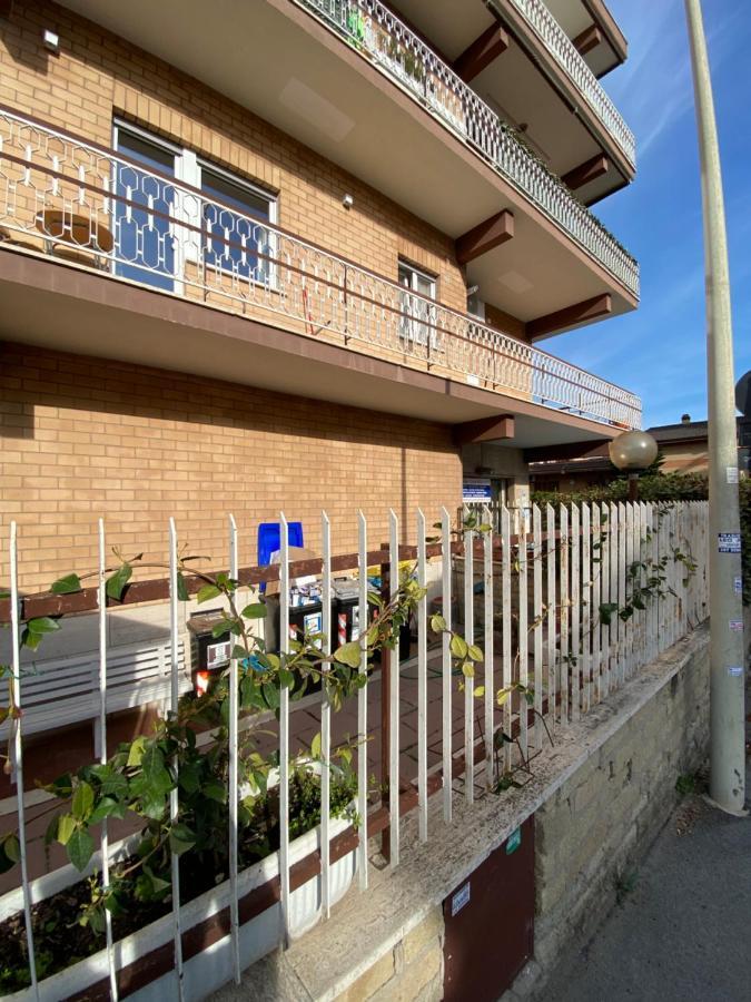 Apartamento Viriamo House ROMA Acilia Exterior foto